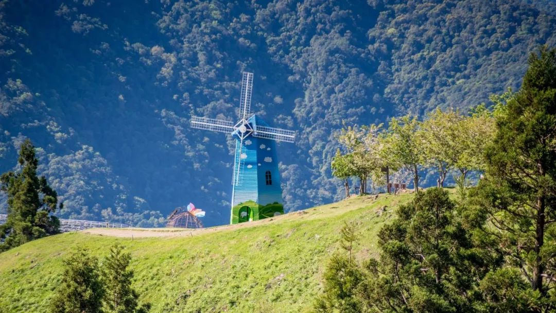 東方電影，自然美景探索之旅的視覺盛宴